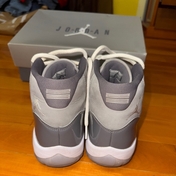 jordan 11 size 7.5 mens